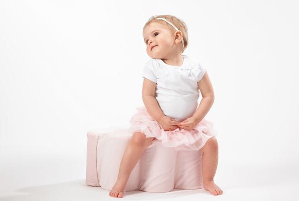 Design, który bawi i uczy – nowoczesny pokój dziecka 2 Pufa Halolalo cena 179 pln, www.babymama.pl