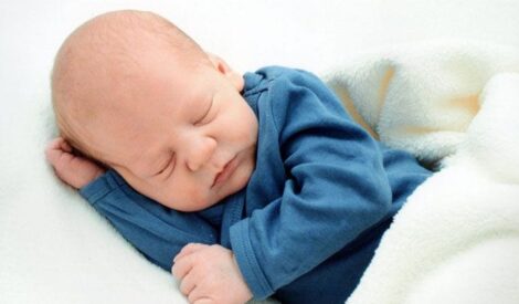 Pierwsza wizyta u noworodka