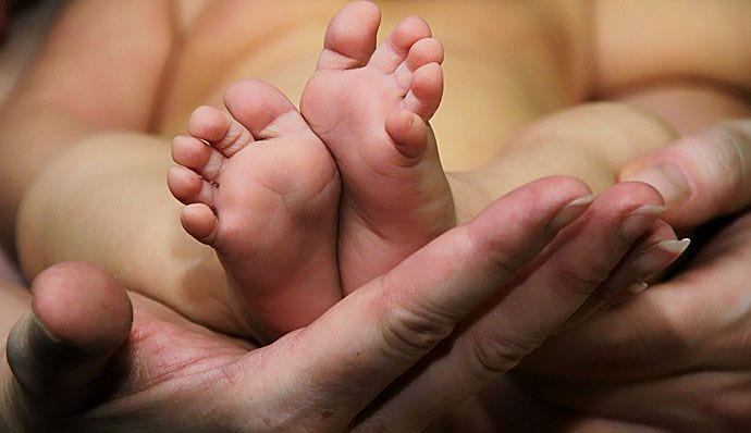 noworodek w ciazy blizniaczej