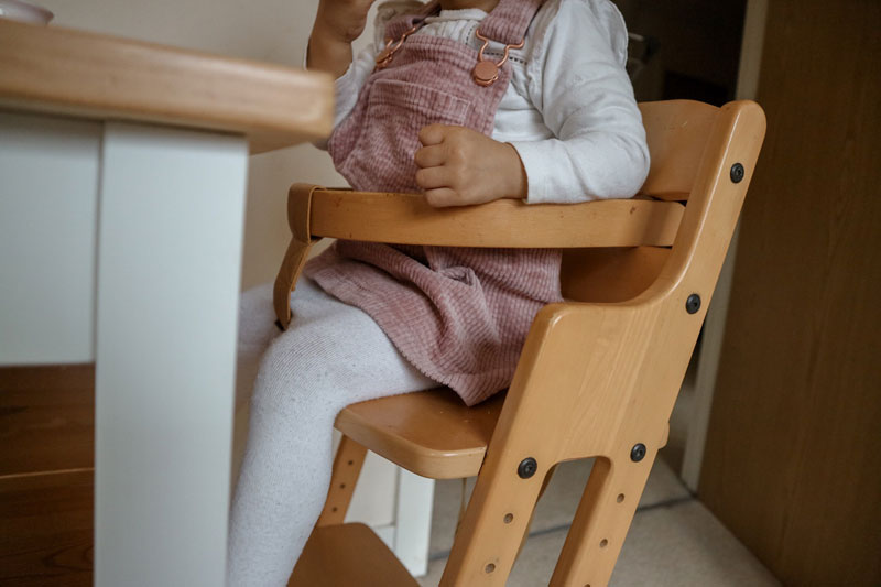 Krzesełko Danchair Baby Dan – Czy to najlepszy wybór dla Twojego dziecka? 34 krzesełko drewniane do karmienia