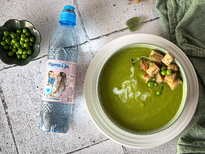 Zupa krem z zielonego groszku i cukinii 2 zupa krem z groszku